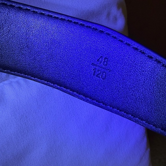 Black and Gold Chanel Belt - Picture 12 of 12